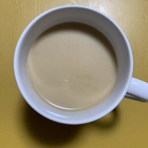 チョコレート入りのカフェオレ